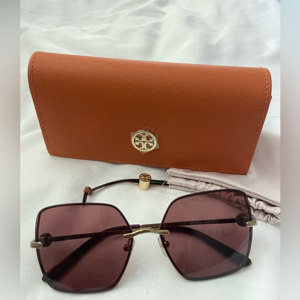 TORY BURCH SUNGLASSES